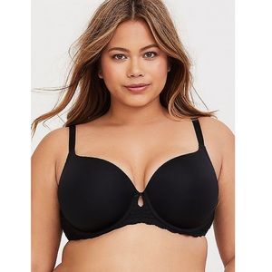 NWT Torrid Black Lightly Lined T-Shirt Bra